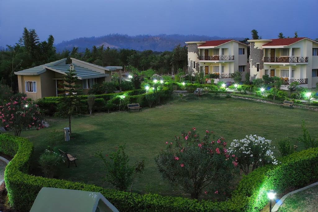 Mapple Leisure Resort Рамнагар Екстериор снимка